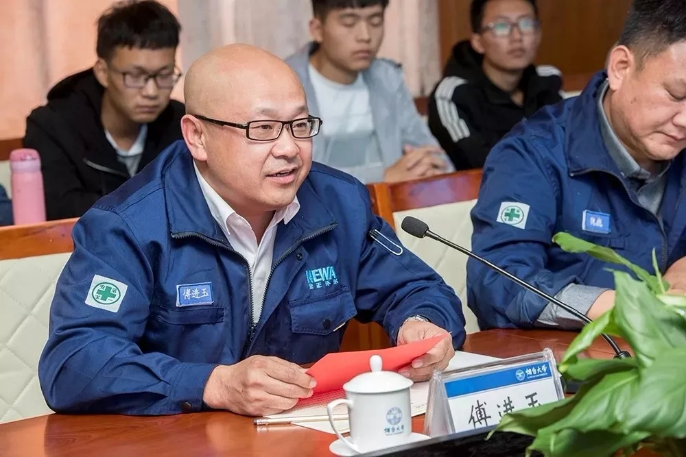 1541379557940496.jpg 640.webp (1).jpg